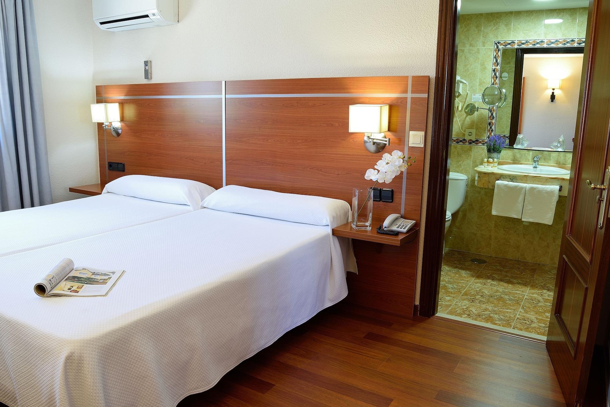 Hotel Mari Carmen Guadix Dış mekan fotoğraf