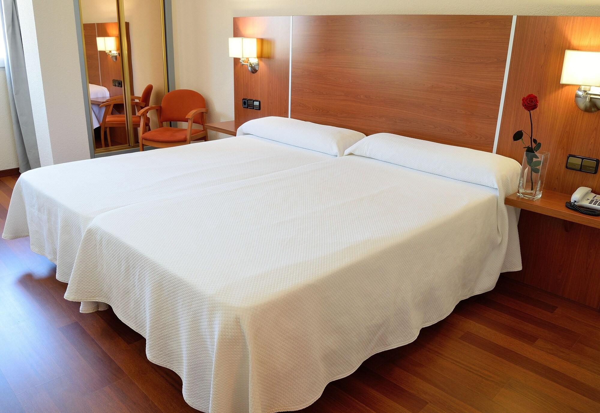 Hotel Mari Carmen Guadix Dış mekan fotoğraf
