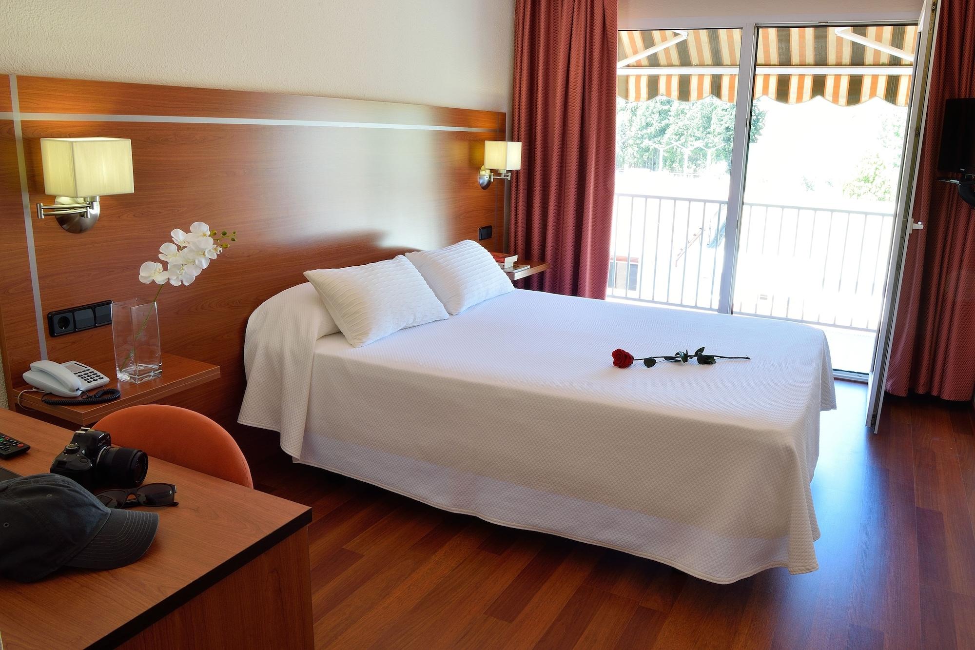 Hotel Mari Carmen Guadix Dış mekan fotoğraf