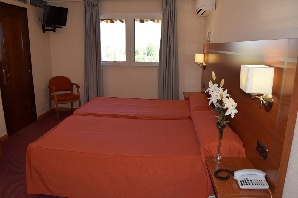 Hotel Mari Carmen Guadix Dış mekan fotoğraf