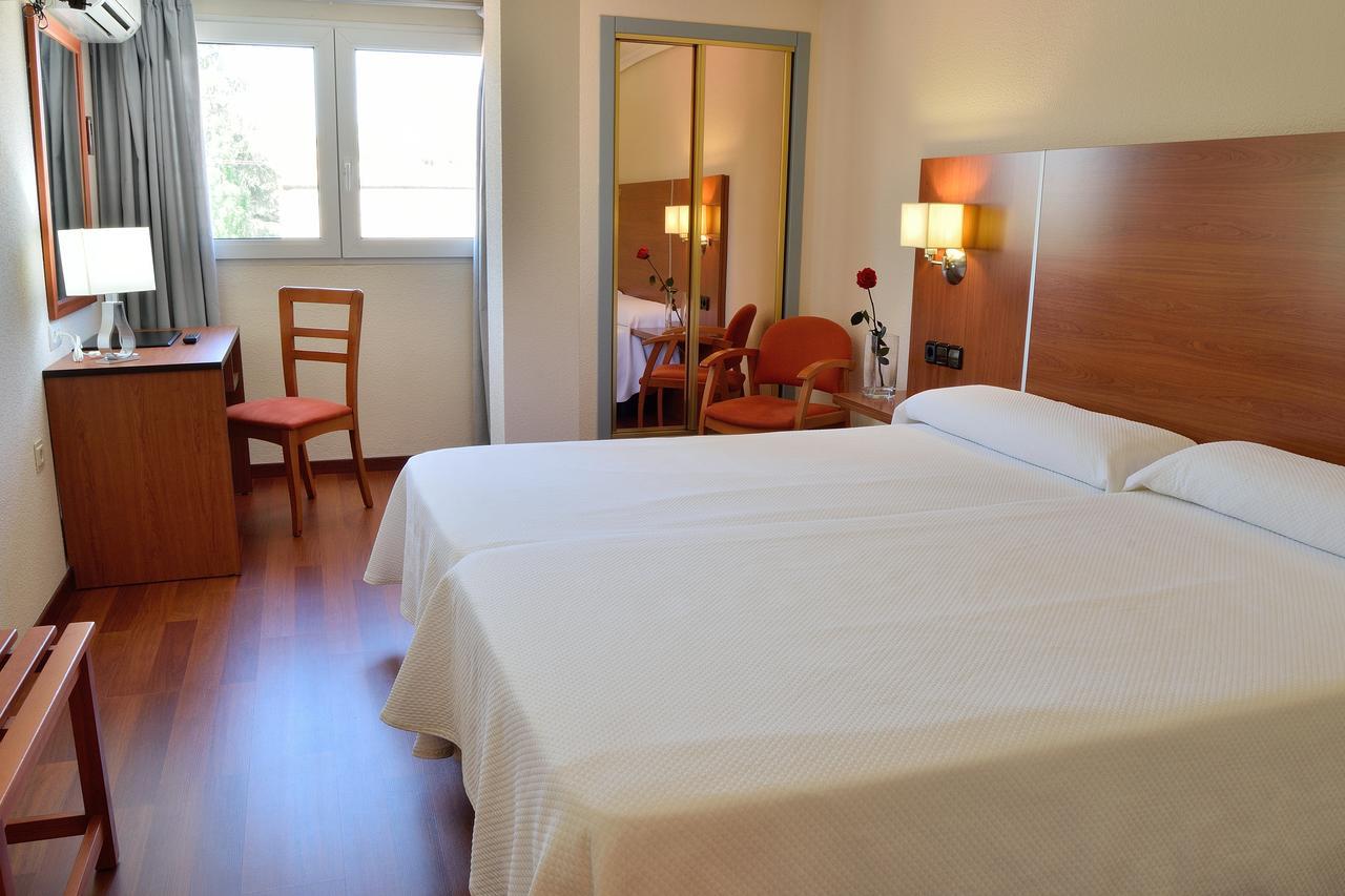 Hotel Mari Carmen Guadix Dış mekan fotoğraf