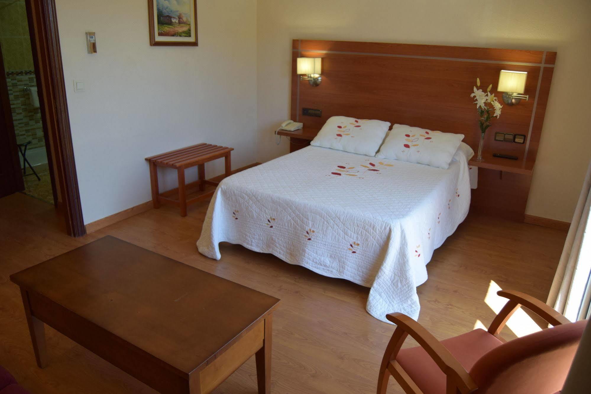 Hotel Mari Carmen Guadix Dış mekan fotoğraf