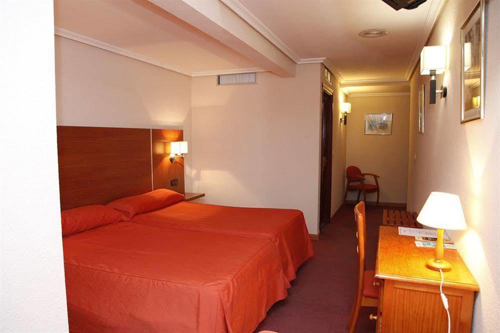 Hotel Mari Carmen Guadix Dış mekan fotoğraf